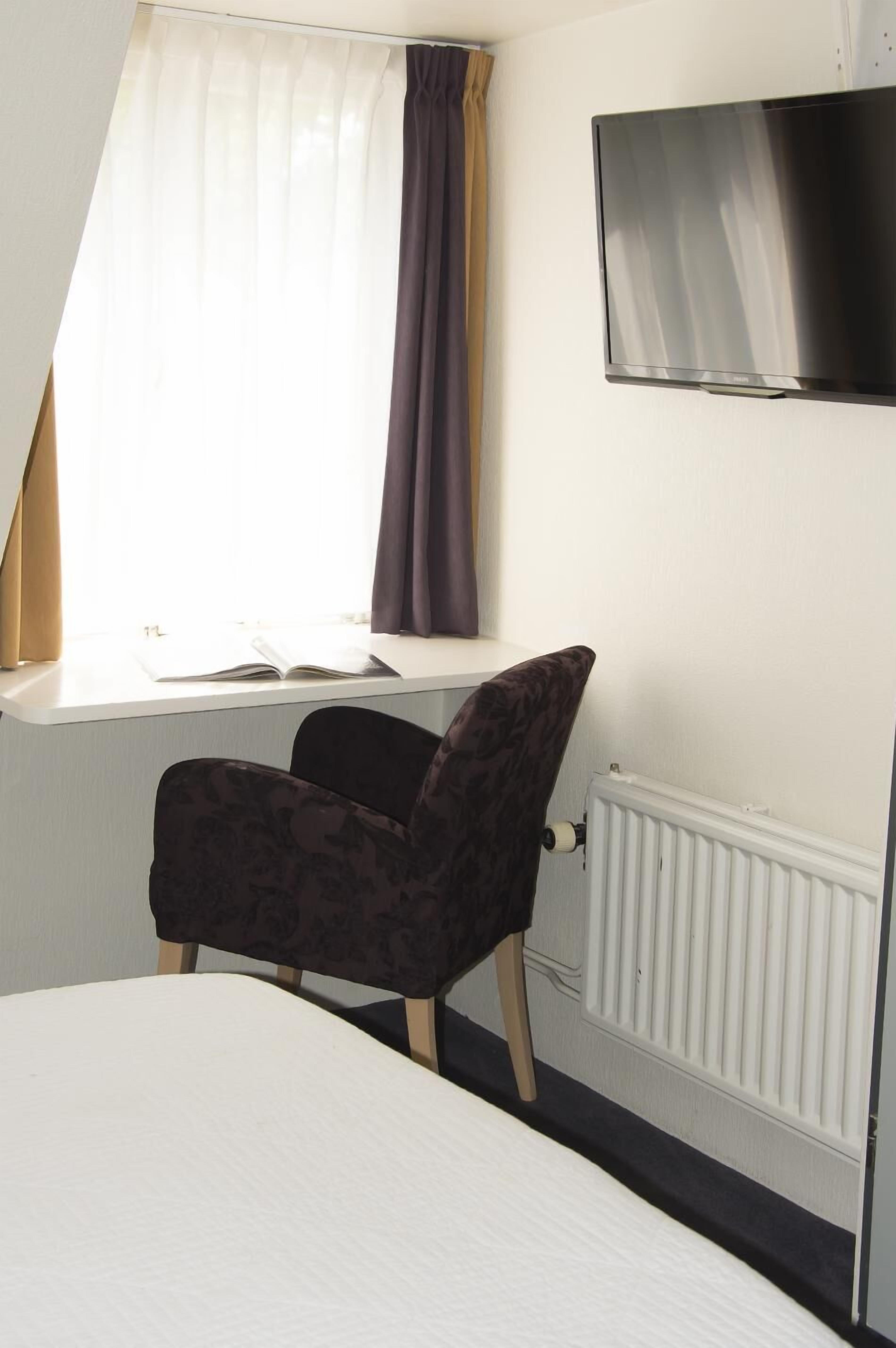 desk, iron/ironing board, free cots/infant beds, free wifi