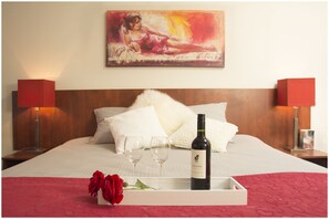 Comfort Double Room | Desk, iron/ironing board, free cots/infant beds, free WiFi - Hotel Duhoux Leeuwarden (Wirdum)