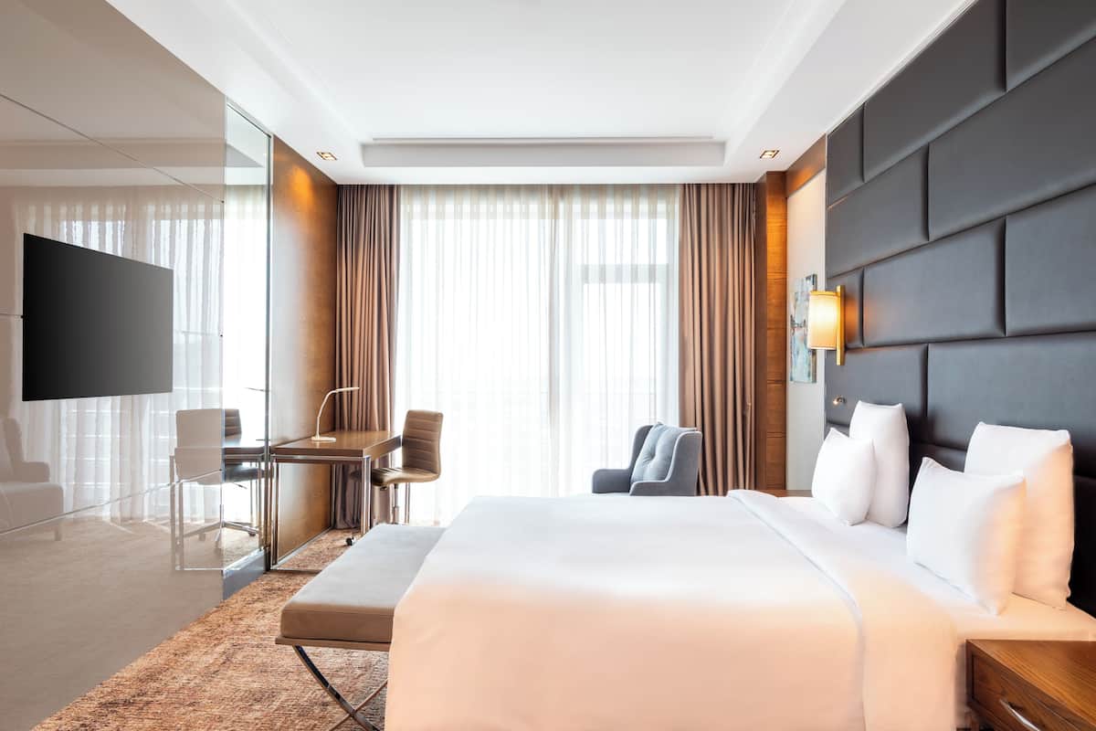 Executive-Suite, 1 King-Bett und Schlafsofa | Hochwertige Bettwaren, Minibar, Zimmersafe, Schreibtisch