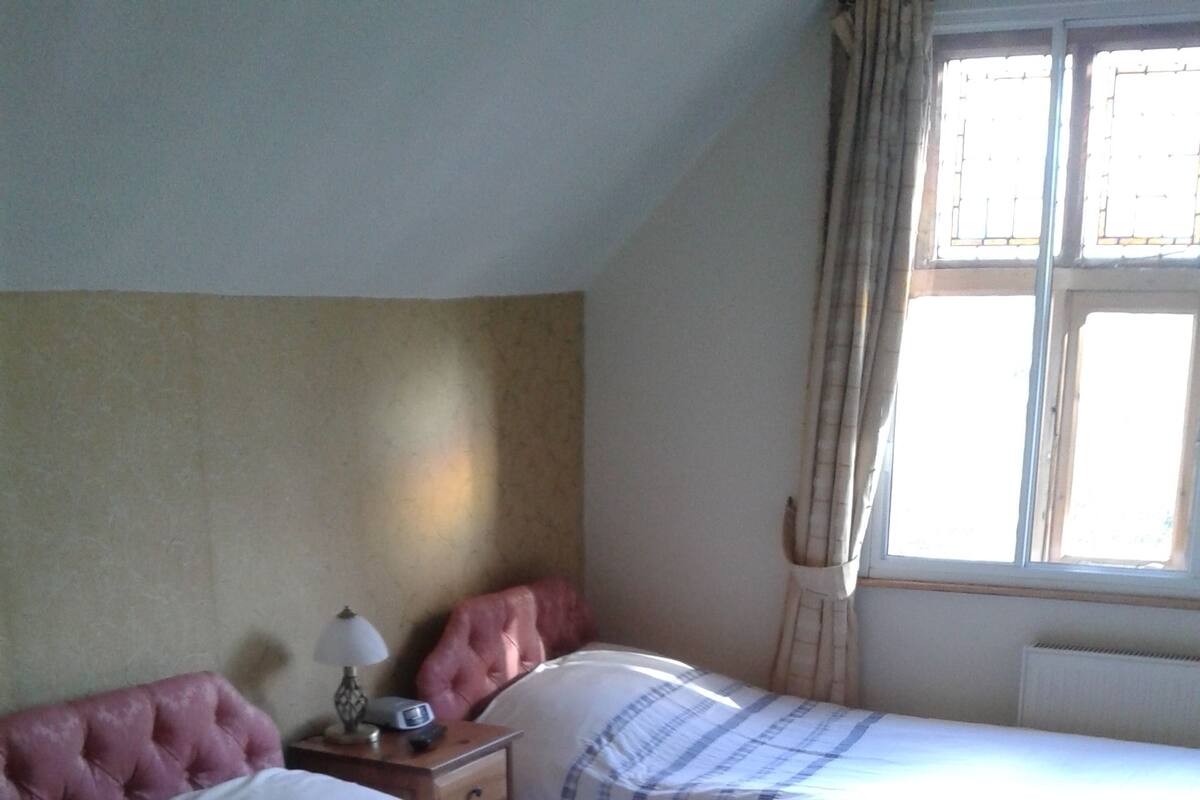 Iron/ironing board (on request), cribs (surcharge), WiFi (free)