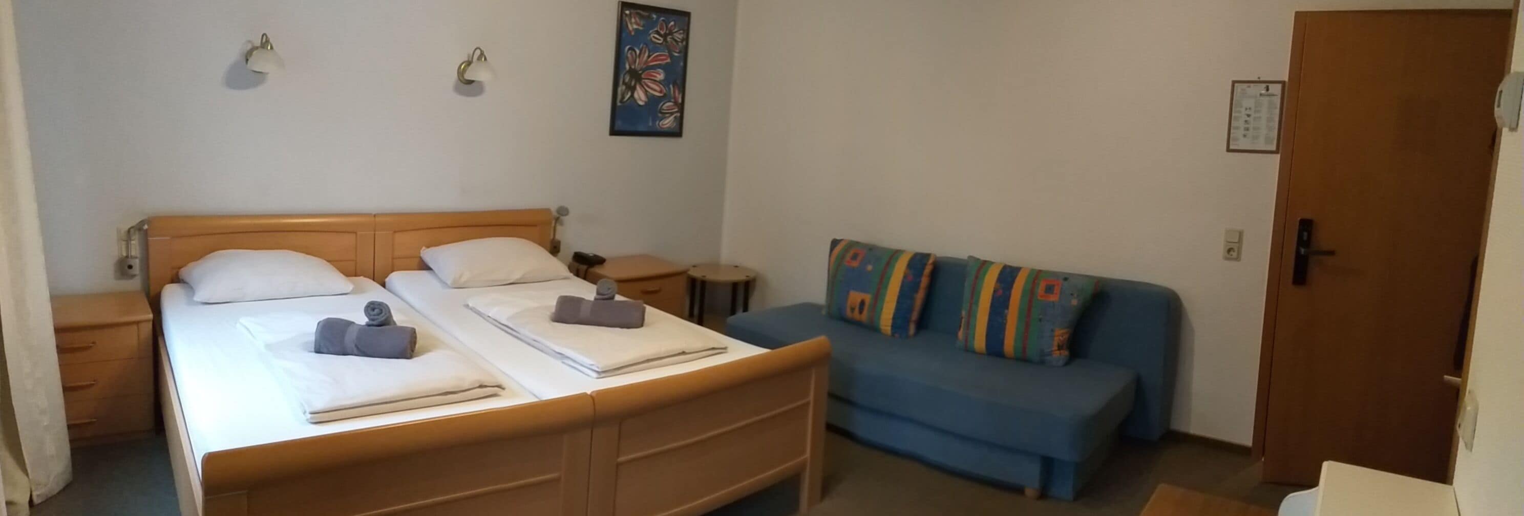 classic double room | hypo-allergenic bedding, minibar, in-room safe, desk