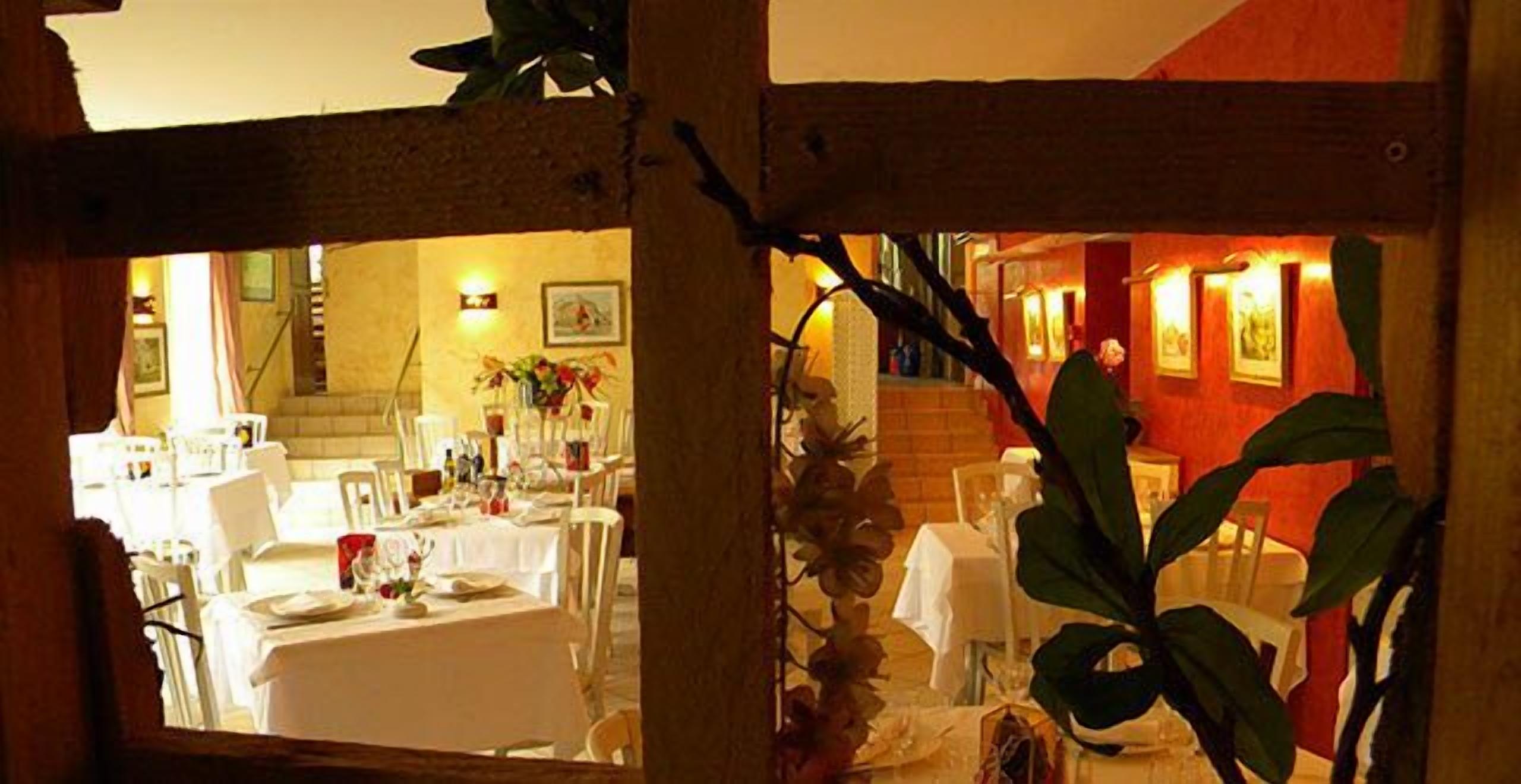 lunch and dinner served, french cuisine