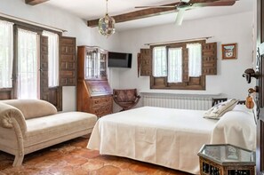 Casa | Cortinas blackout, insonorización, cunas gratuitas y camas extra 