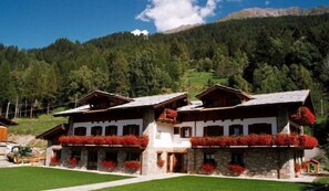 Exterior - Agriturismo Le Reve (Courmayeur)