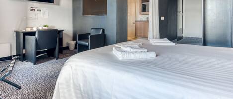 Double Room | Premium bedding, desk, free WiFi, bed sheets