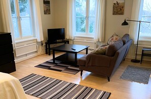 Tremannsrom, 1 soverom, ikke-røyk, ved innsjø | Individuelt innredet, wi-fi (inkludert) og sengetøy