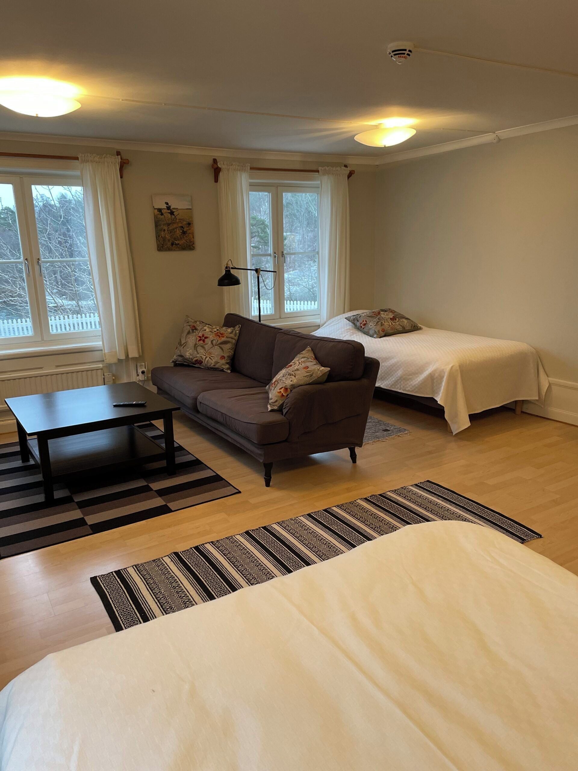 Ameublement personnalisé, Wi-Fi gratuit, draps fournis