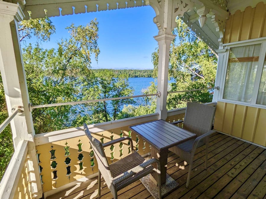 Twin Room, Shared Bathroom (Children minimum 7 years old) | Individually furnished, free WiFi, bed sheets