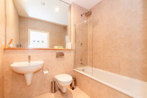 Bathroom - Wharf Apartments (Leeds)