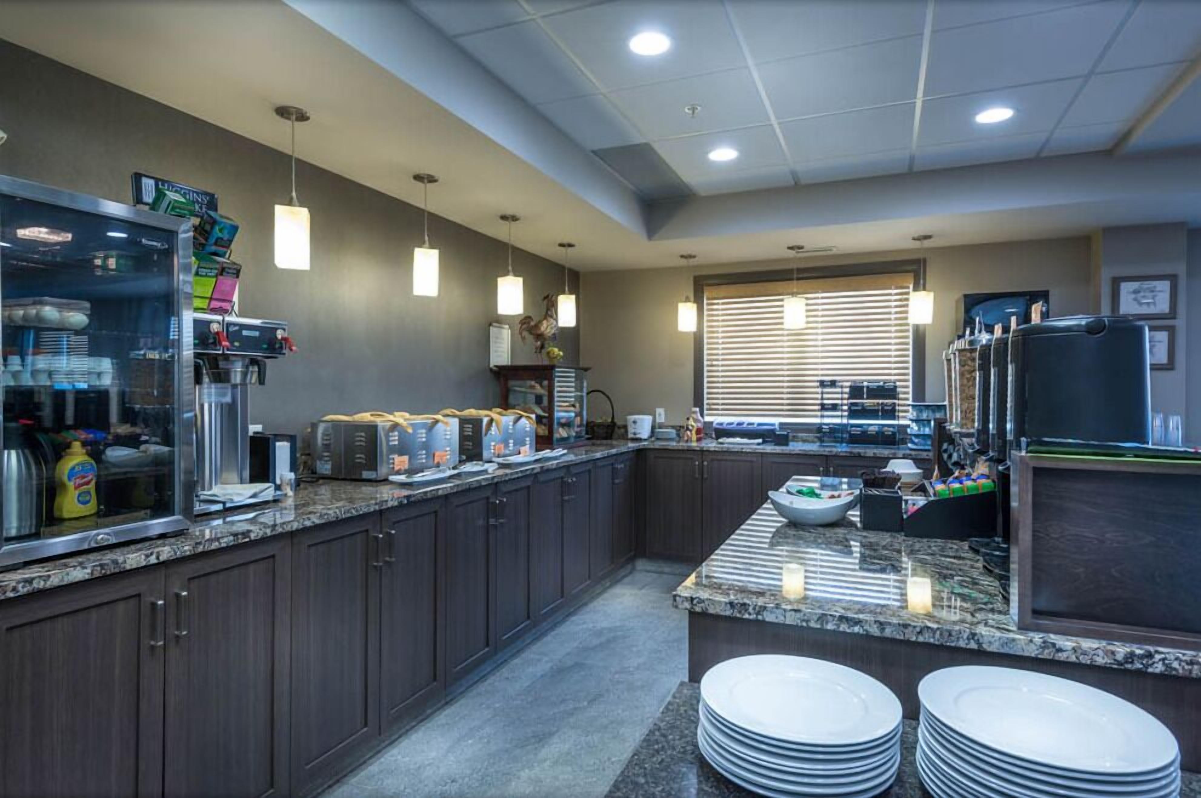 free daily continental breakfast