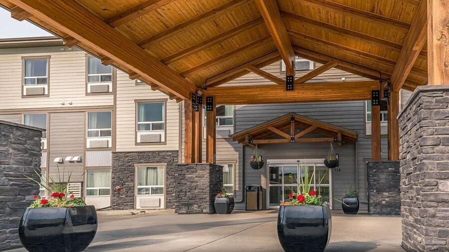 Timber Ridge Inn and Suites