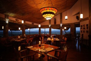 Breakfast, lunch, dinner served; local and international cuisine 