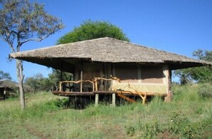 Tienda de campaña, vista al jardín (Tented Chalet) | Terraza o patio