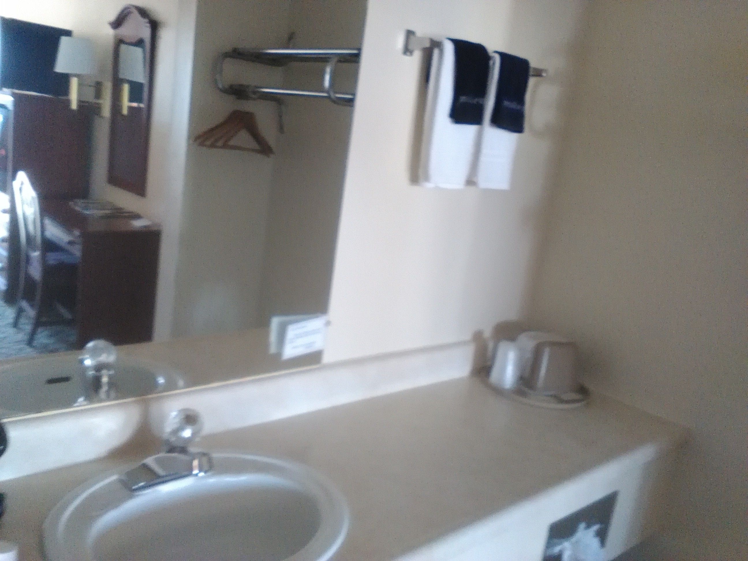 Bathroom sink
