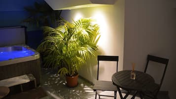 Bain à remous intérieur