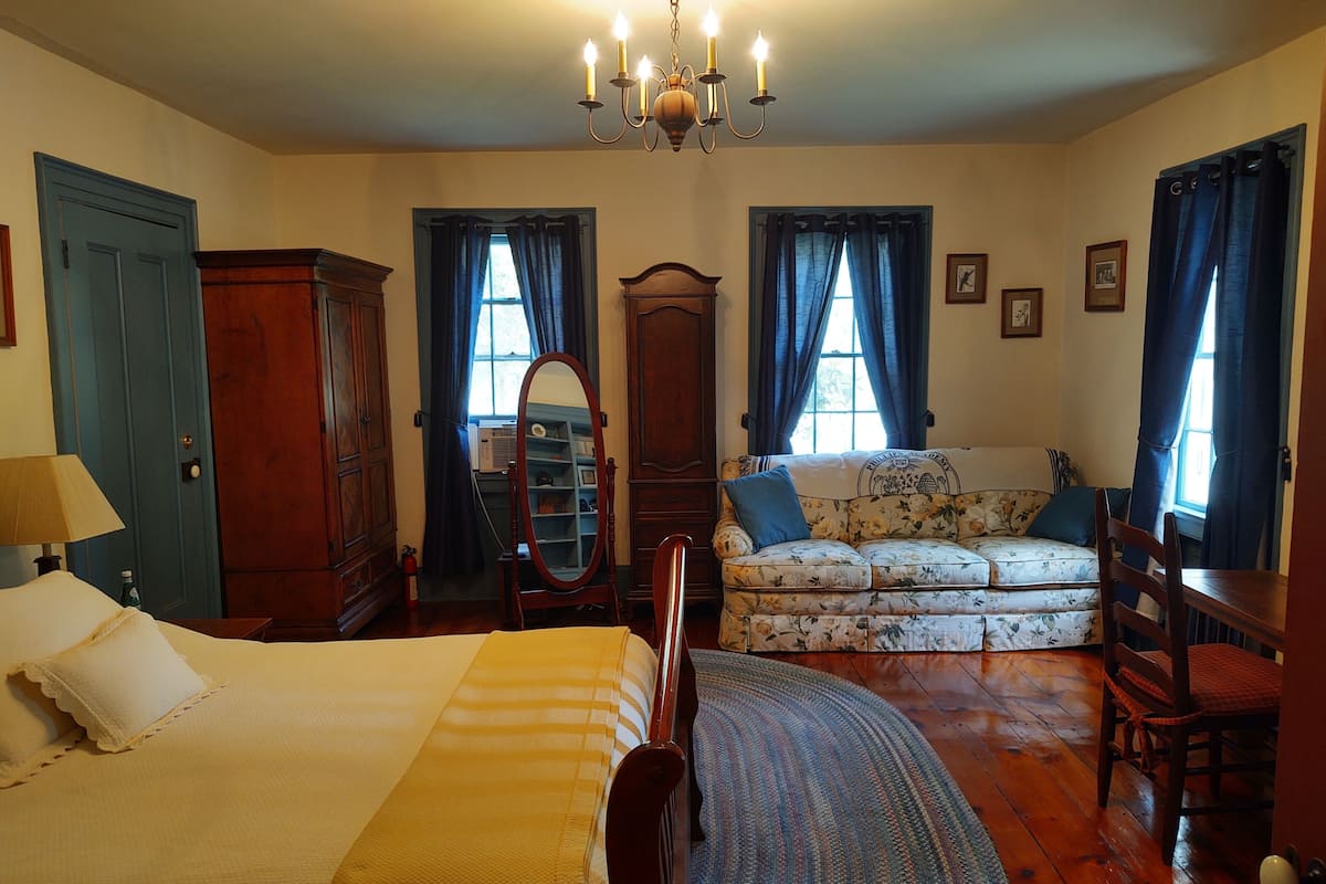 スタンダード ルーム クイーンベッド 1 台 禁煙 (Parlor Room) | WiFi (無料)、客室ごとに異なるインテリア