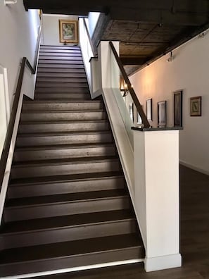 Interior - Hunter Arms Hotel (St. Cloud)