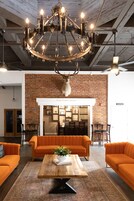 Televisión de pantalla plana, libros