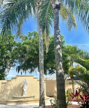 Exterior - Hunter Arms Hotel (St. Cloud)