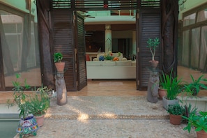 Courtyard - Casa La Selva (Cancun)