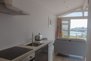 Superior Mobile Home, Ensuite, Sea View | Interior