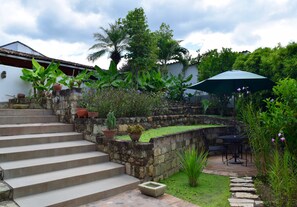 Property grounds - La Casa de Cafe (Copan Ruinas)