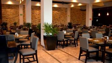 Se sirven desayunos, comidas y cenas