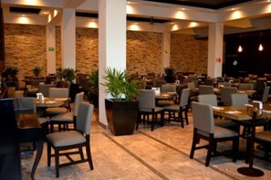 Breakfast, lunch and dinner served - Hotel El Sembrador (Guasave)
