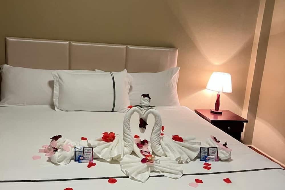 Enjoy Hotel