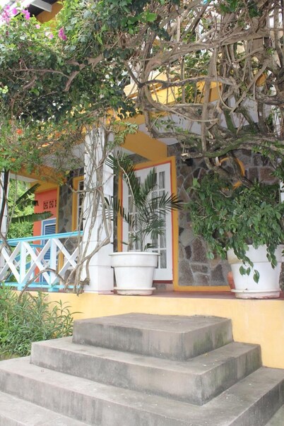 Buttercup Cottage Apartments