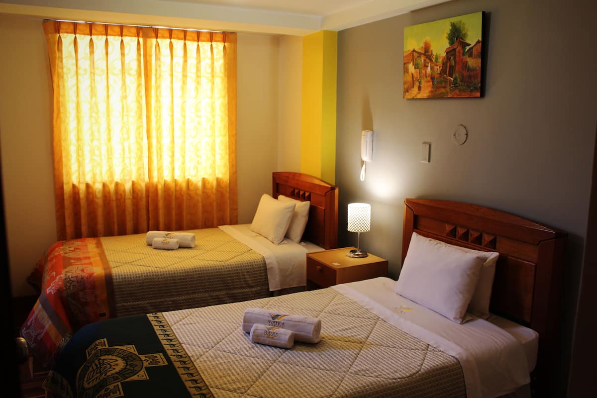 İki Ayrı Yataklı Oda | Odada kasa, masa, ütü/ütü masası, ücretsiz kablosuz İnternet