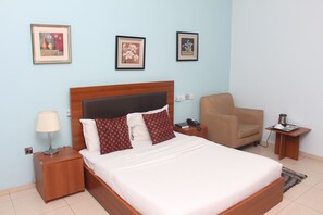 Habitació estàndard | Escriptori i wifi gratuïta