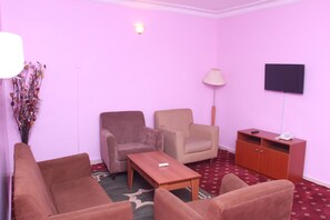 Habitació estàndard | Escriptori i wifi gratuïta