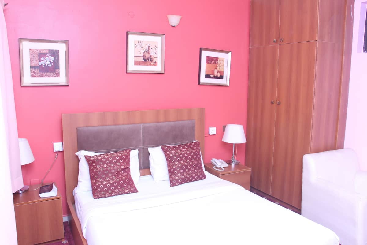 Royal Room | Een bureau, gratis wifi
