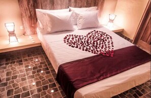 Chambre Standard double | Lit de bébé (supplément), accÚs au Wi-Fi (inclus), literie fournie