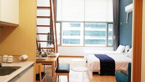 Superior Family Room #501 | 1 bedroom, premium bedding, WiFi (free) - Hongdae Jess's Cozy Place (Seoul)