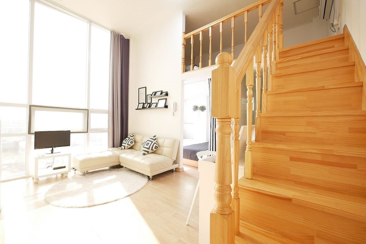 Design Duplex, City View, Mezzanine | 1 bedroom, premium bedding, free WiFi