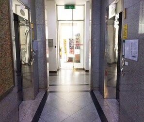 Interior entrance - Hongdae Jess's Cozy Place (Seoul)