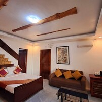 尊贵四人房, 2 张双人床 | 高档床上用品、免费 WiFi