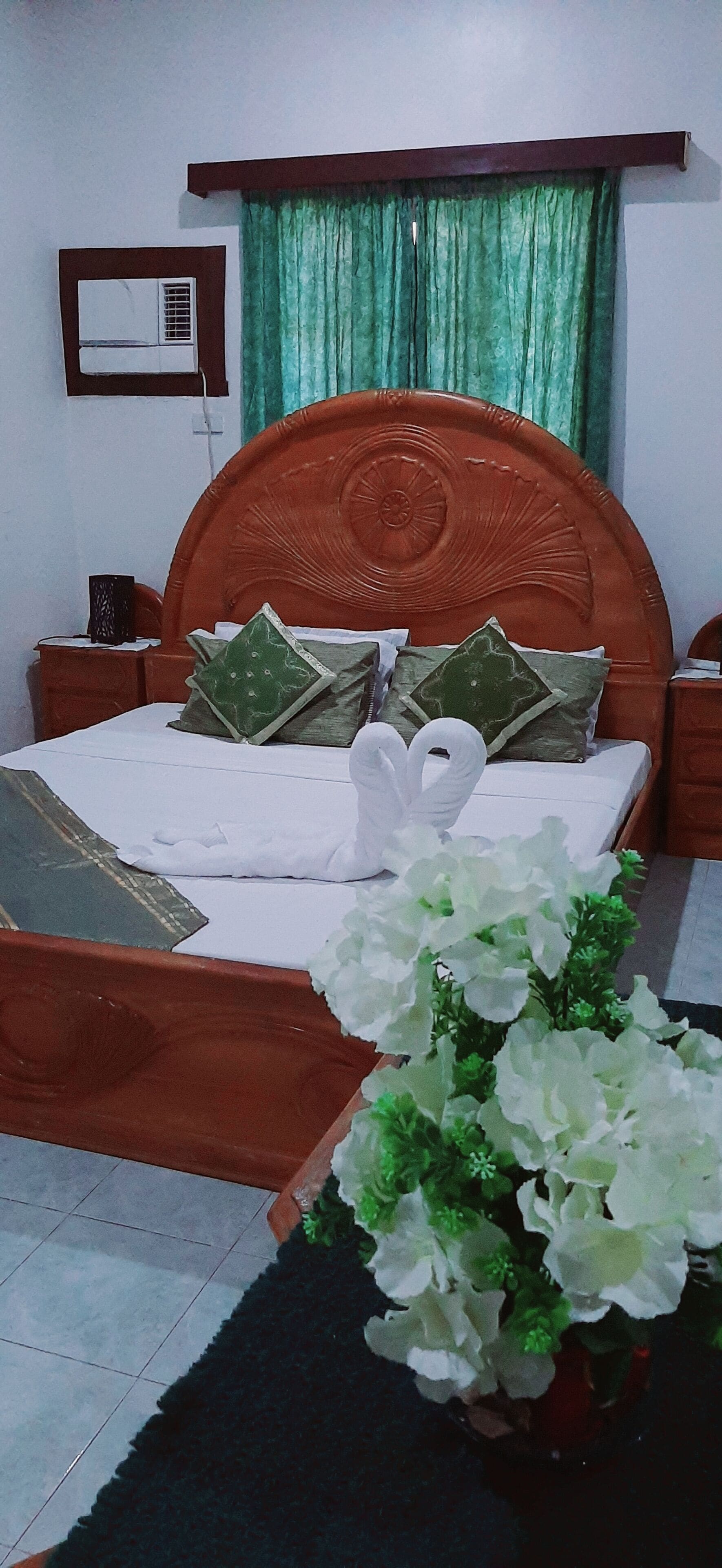 Almond Superior Deluxe room  | Premium bedding, free WiFi