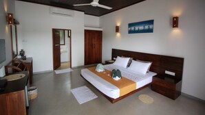 Chambre (Cabana) | Bureau, fer et planche à repasser, literie fournie