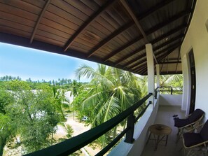 ห้องสแตนดาร์ด, วิวทะเลสาบ | ลานระเบียง/นอกชาน