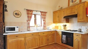 Unclassified image, 2 of 5, button - Rickyard Cottage (Shrewsbury)