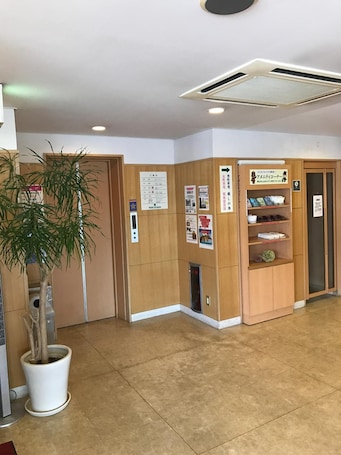 Interior. HEAL In Yokkaichi