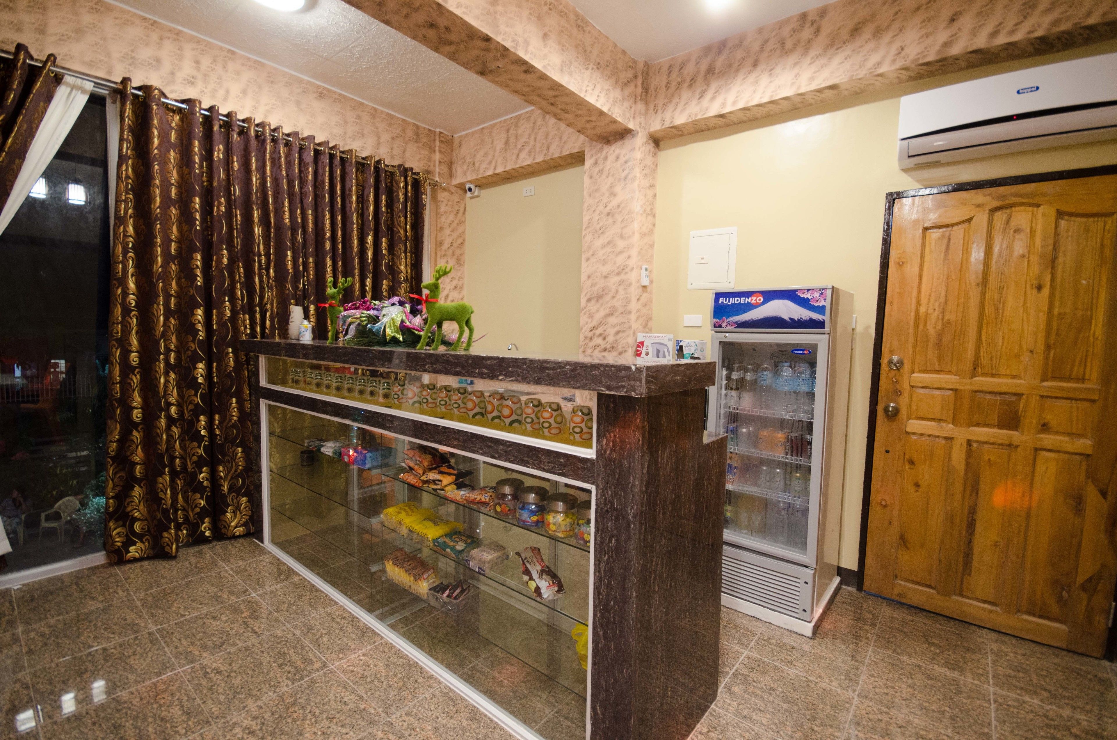 Snack bar