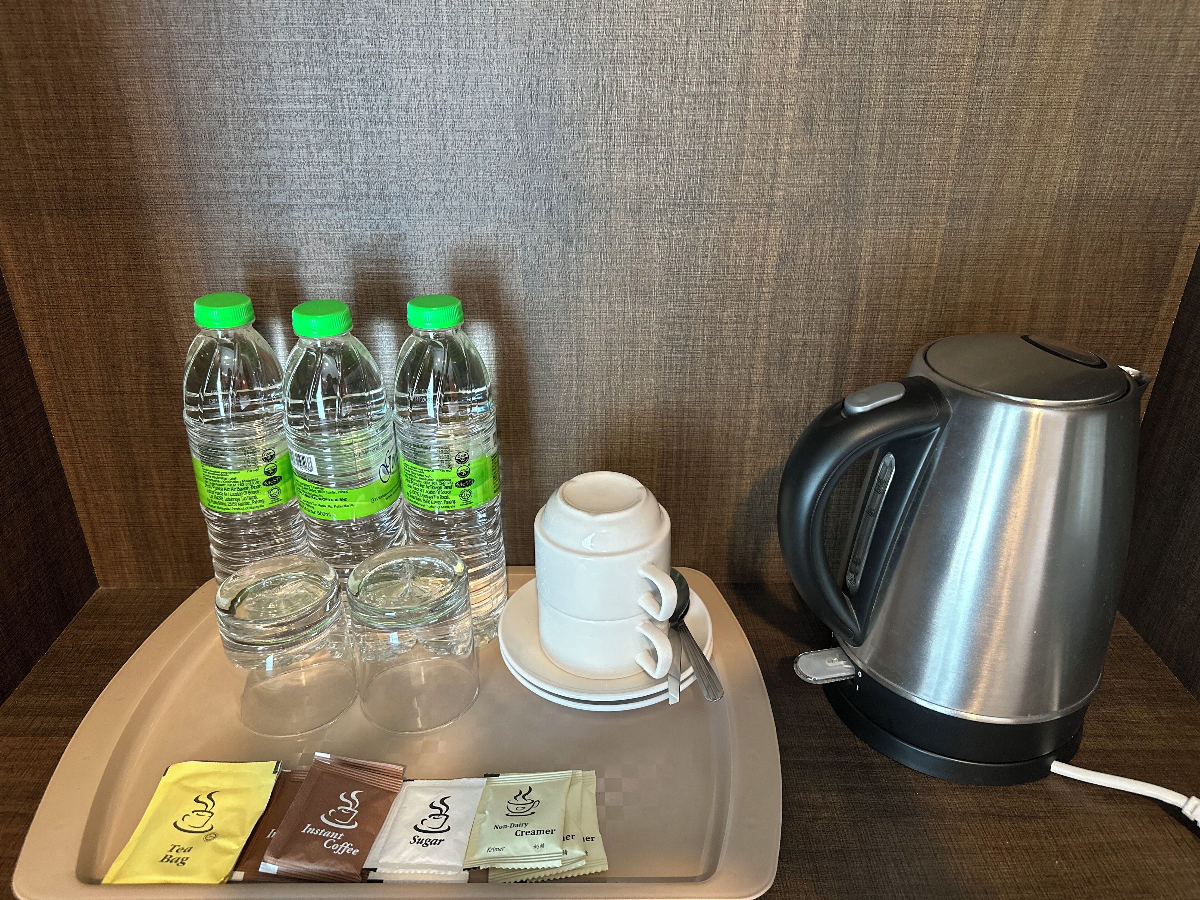 deluxe triple room | minibar, desk, iron/ironing board, free wifi