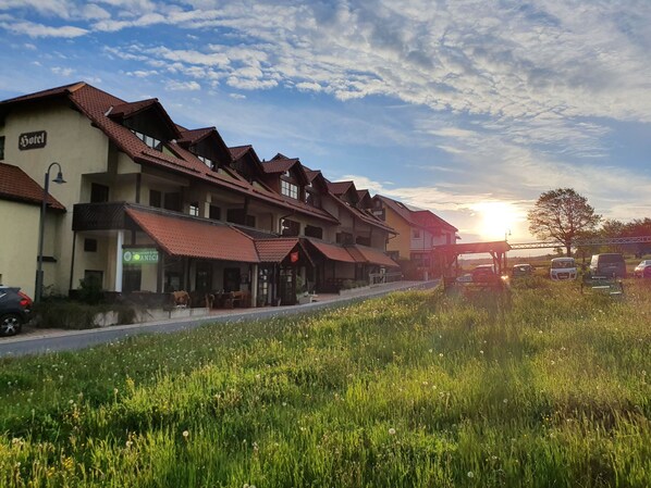 Front of property - Berggasthof & Hotel Hinterrod (Eisfeld)