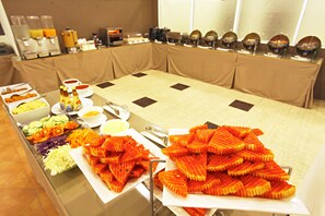 Daily buffet breakfast for a fee - The Zen Hotel Pattaya (Pattaya)