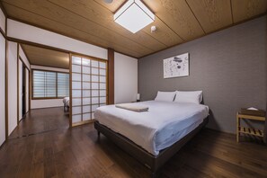 1 bedroom, individually decorated, individually furnished, desk - Shiki Homes NENE (Kyoto)