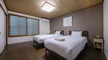 Shiki Homes | NENE 音々 | 1 bedroom, individually decorated, individually furnished, desk